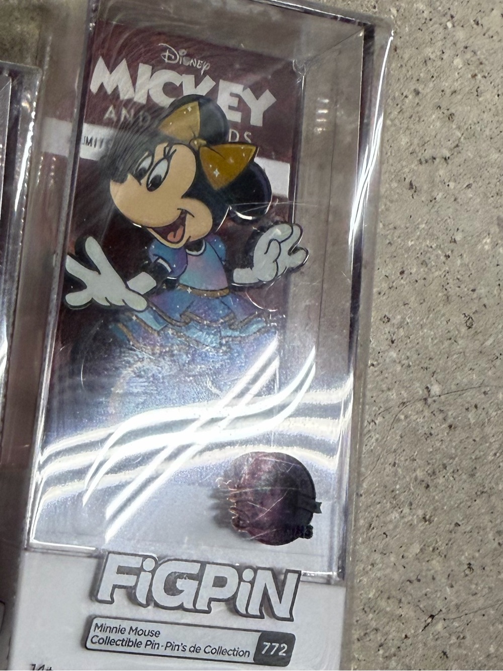 Disney Mickey and Friends Limited Edition 50th Anniversary #772 Minnie Figpin